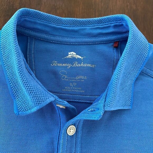 Tommy Bahama blue, short sleeved polo shirt. - Picture 7 of 7
